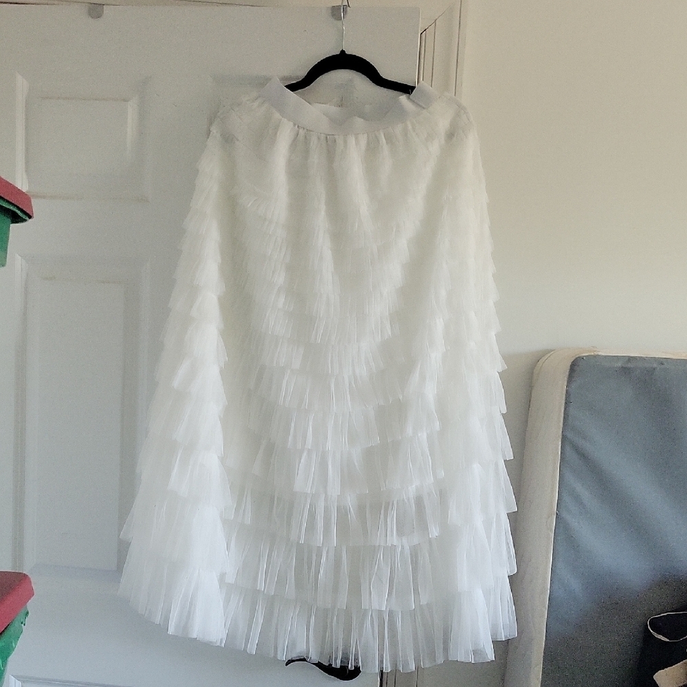 Elegant White Layered Skirt